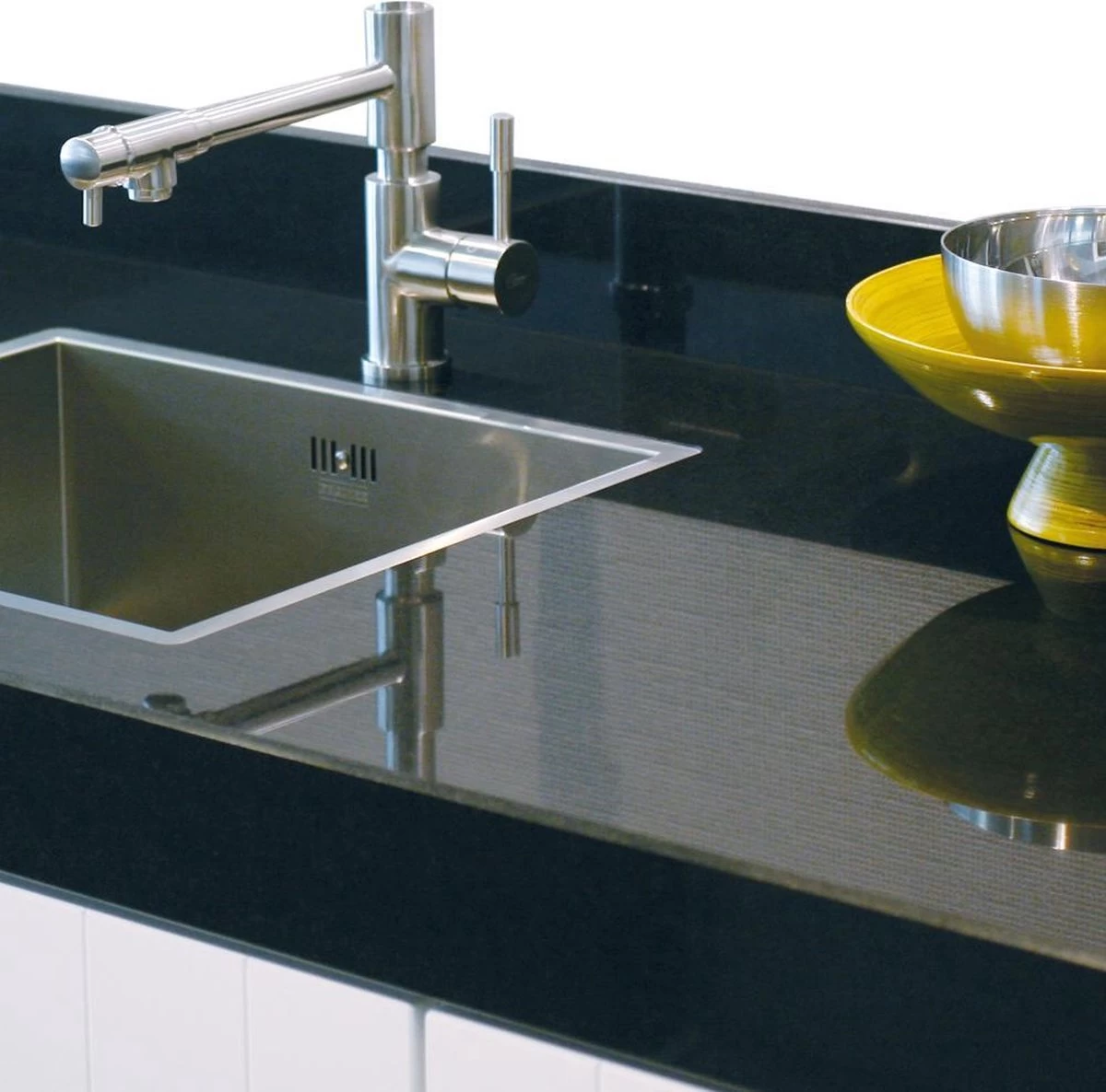 HG Natuurstenen Aanrechtbladreiniger - 500ml - Veilig In Gebruik - Streeploos Schoon - Dagelijkse Reiniging - Afbeelding 4